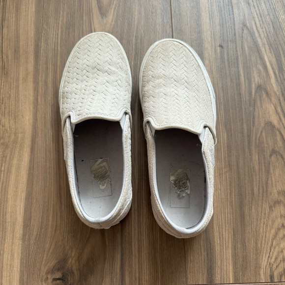 Vans - Picture 2 of 4